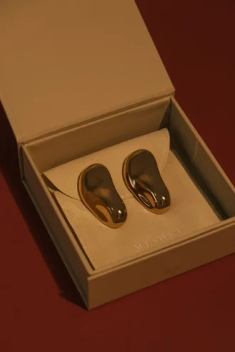 Alicia Horizontal Earrings – Gold Alicia Horizontal Earrings – Gold