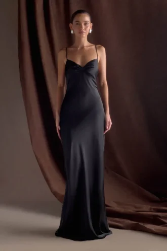Lilly Sweetheart Satin Maxi Dress – Black