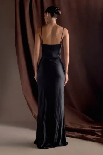 Lilly Sweetheart Satin Maxi Dress – Black