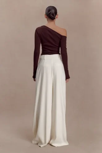 Maelle Off Shoulder Long Sleeve Top – Deep Chocolate