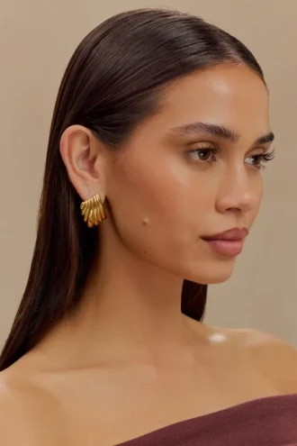 Olympia Textured Square Earrings – Gold
